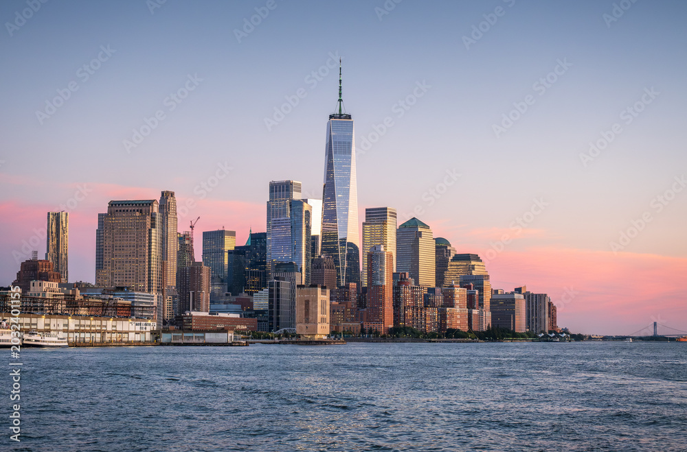 Fototapeta premium New York City skyline, including the World Trade Center in Manhattan and Hudson River.