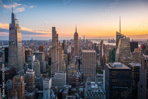Foto The skyline of Manhattan'siconic Building in New York City.