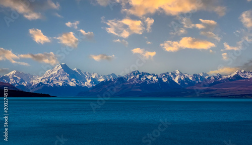 Fotografie The evening sunset scene background in the  Aoraki/Mount Cook and the Blue Heart