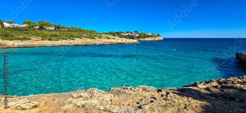 Bild auf Leinwand Turquoise Sea and Rocky Coastline in Mallorca