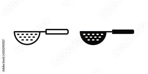 Bild auf Leinwand sieve icon symbol set in black and white. EPS10