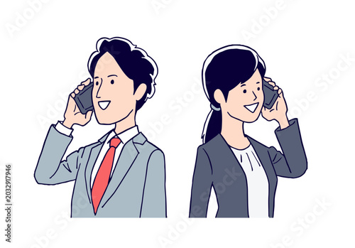 電話で話すスーツ姿の若い男女