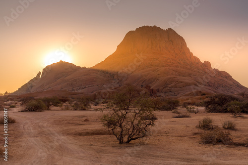 Sonnenuntergang an der Spitzkoppe in Namibia