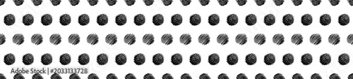 Cuadro en lienzo Seamless pattern with hand drawn ink rings and chaotic circle strokes