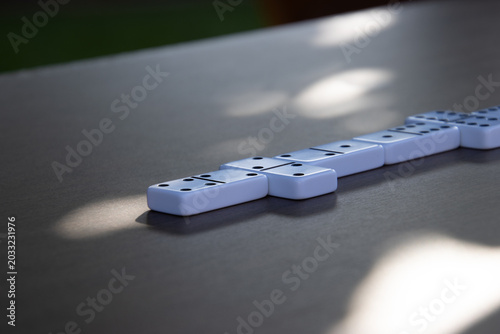 Minimal domino tile arrangement with soft reflections