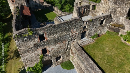 Burgruine Krems, Krems – Tor ins Mittelalter