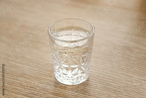 Piccolo bicchiere d'acqua