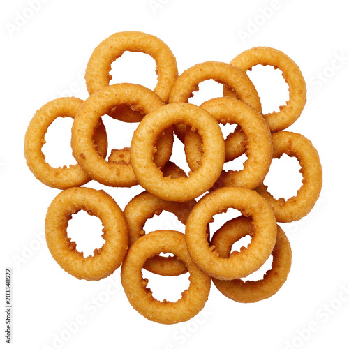 Golden-brown, crispy onion rings artfully piled, with light reflections and translucent inner layers, against a transparent background with copy space. High-angle flat lay macro shot. Concept for
