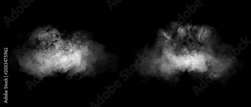 Foto Realistic white smoke cloud isolated on black background with swirling mist texture, fog effect and vapor overlay