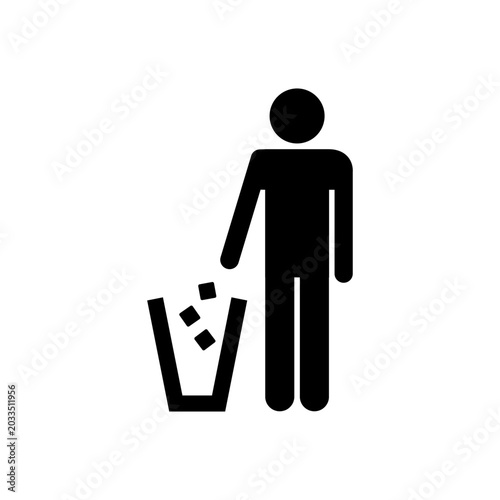 Foto Black silhouette of man throwing trash.