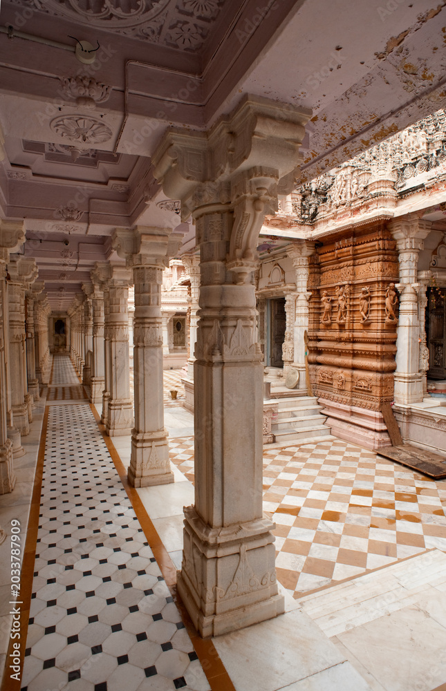 Fototapeta premium columns in the old temple