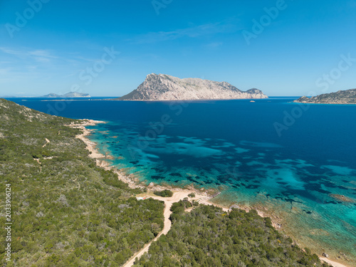 Punta Molara e isola di Tavolara sullo sfondo, nord Sardegna.