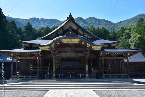 Foto 新潟県 弥彦村の彌彦神社（弥彦神社）
