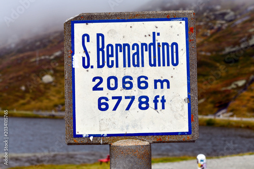 Passschild San-Bernardino-Pass (Graubünden, Schweiz)