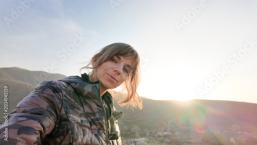 Quadro em tela Beautiful Vegan Woman Selfie in Mountains