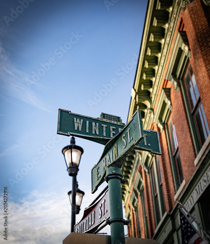 Tableau sur toile Downtown Midway, Kentucky street name signs