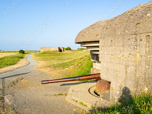 Foto Casamata es una construcción muy sólida, de hormigón armado o piedra, que está blindada y fortificada para resistir el ataque de bombas o artilería enemiga