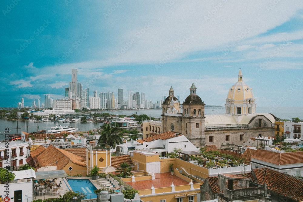 Fototapeta premium Landscape shot of downtown Cartagena, Colombia, with blue skies 