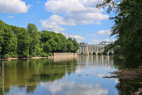 Foto Chenonceaux castle under cumulus clouds