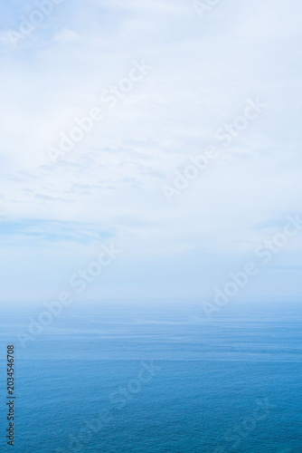 Photography 初夏の霞んだ空と穏やかに広がる海01