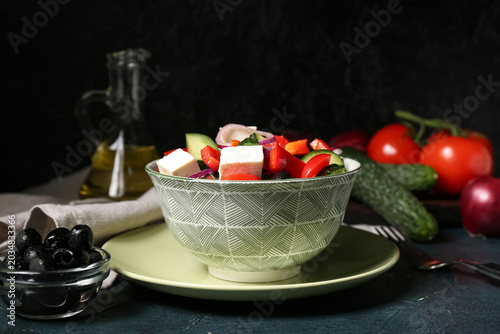 Bowl of healthy vegetable s...
