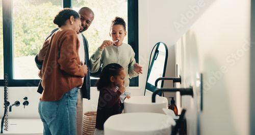 Foto Bathroom, brushing teeth and family in home together for morning routine to oral health