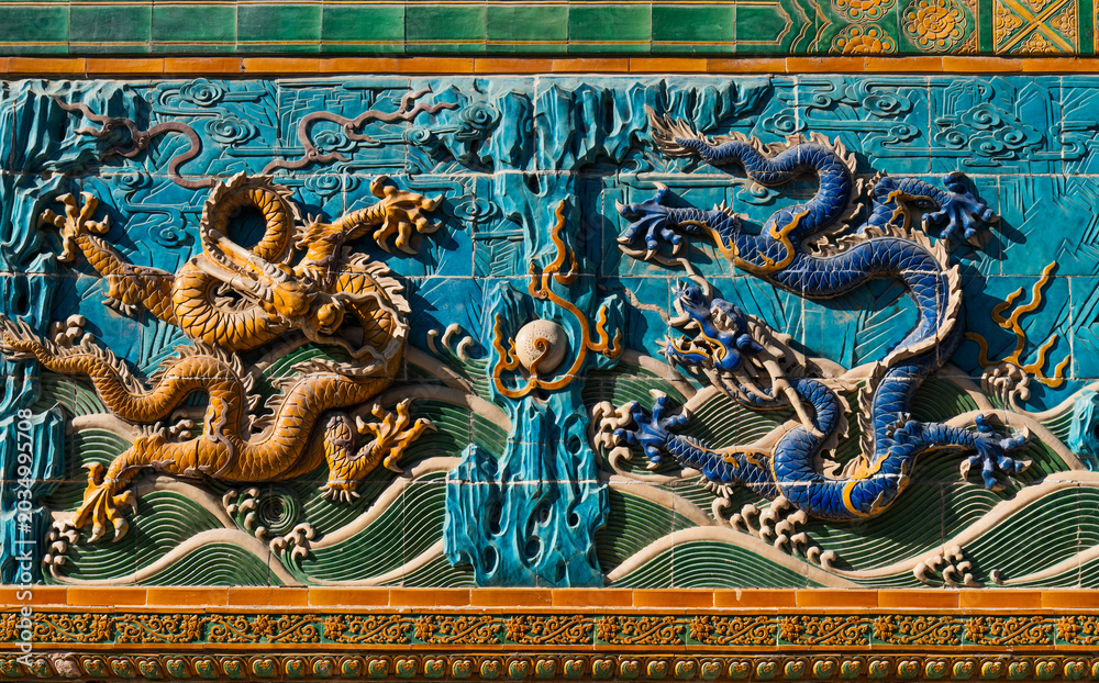 Fototapeta premium chinese dragon sculpture