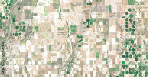 Tableau sur toile Center pivot irrigation systems on Denver Colorado plains farmland