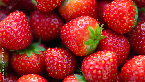 fresh red strawberries close up macro seamless background