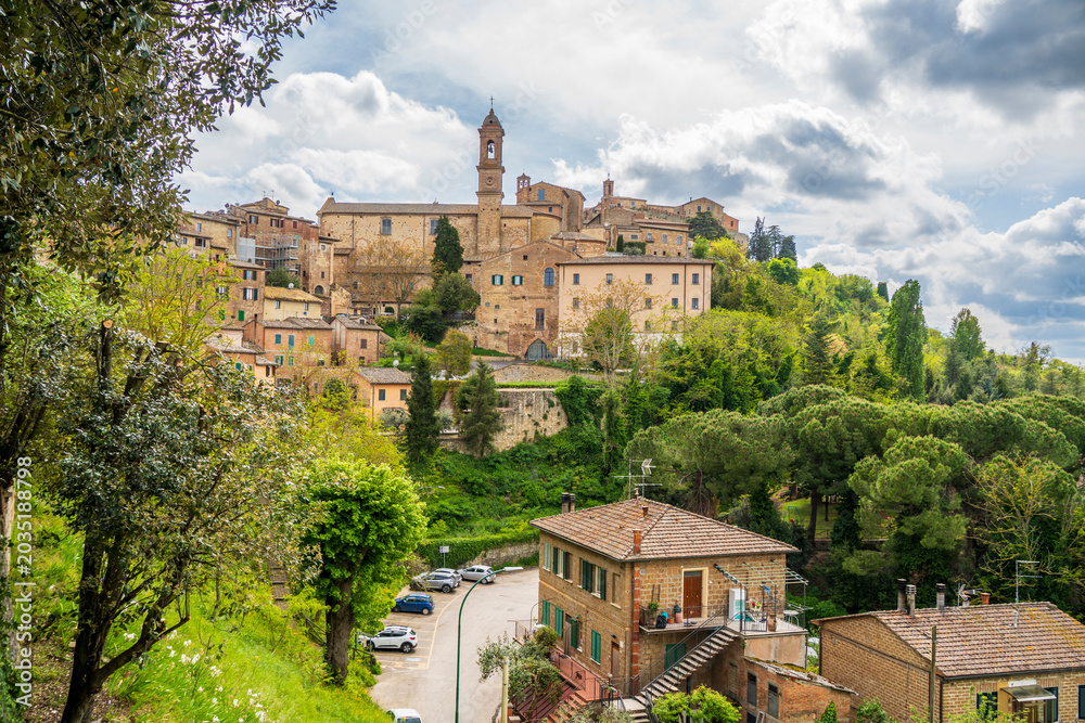 Fototapeta premium Panoramic view of the medieval village of Montepulciano, Tuscany, Italy