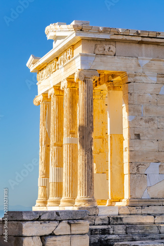 Konstfotografi The Temple of Athena Nike on a sunny morning