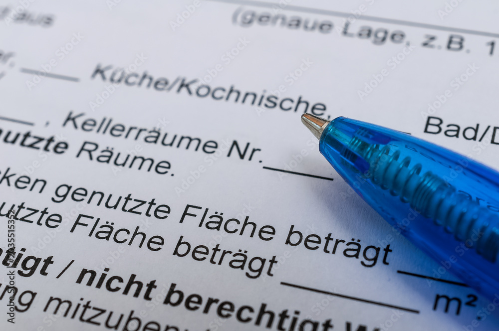 Obraz premium Mietvertrag unterschreiben