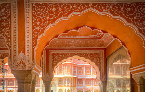 Foto Ornate interior of a historic palace in Jaipur, India.