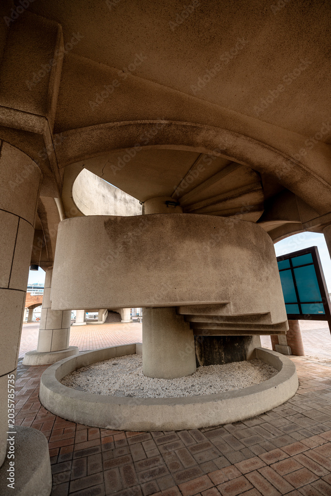 Obraz premium Shimizu, Japan - March 27, 2026: Concrete spiral staircase on the docks of Shimizu in Shizuoka, Japan