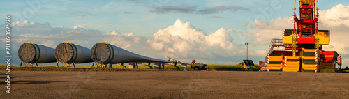 Konstfotografi Wind turbine rotor blades ready for installation