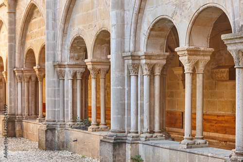Billede på lærred Poblet cistercian monastery cloister