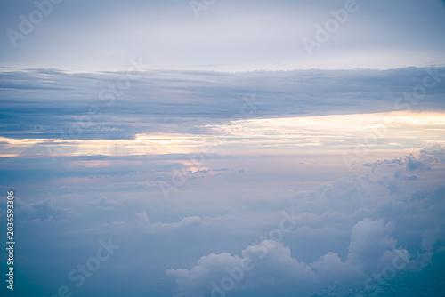 上空からの幻想的な雲