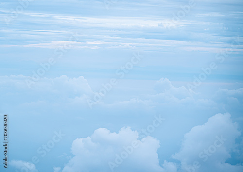 上空からの幻想的な雲