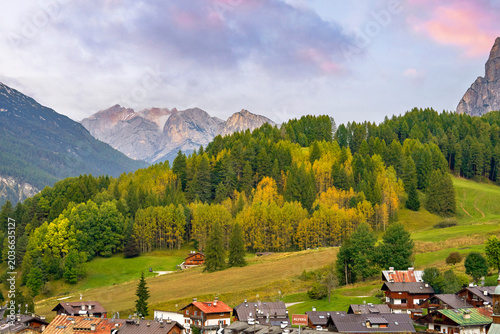 Schilderij op canvas Scenic view in Cortina D'Ampezzo valley in the Dolomite Alps, Italy