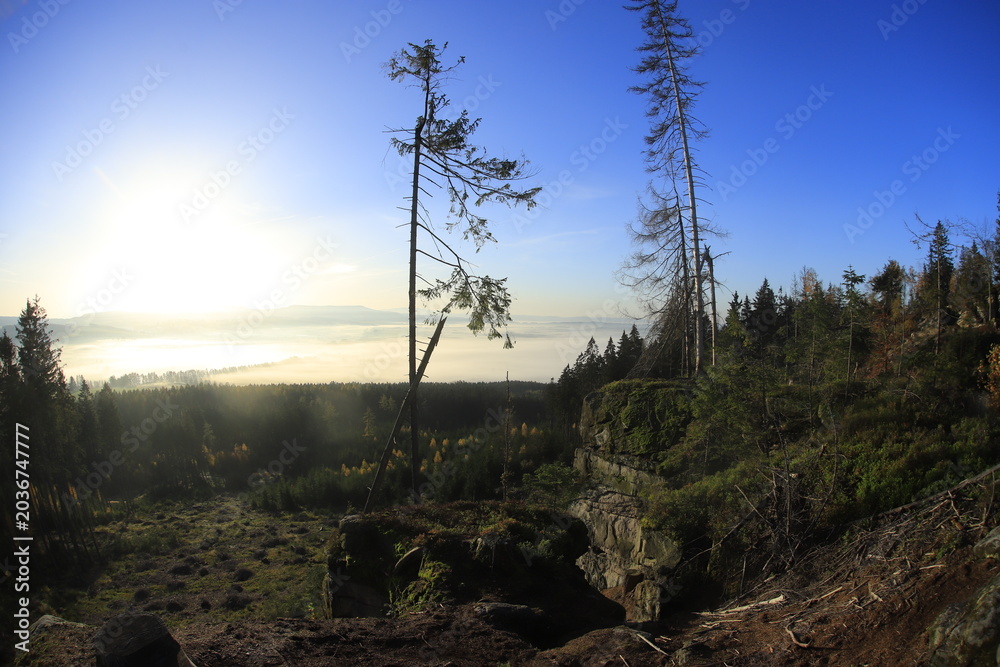 Obraz premium Sunrise in skalni mesto ostas