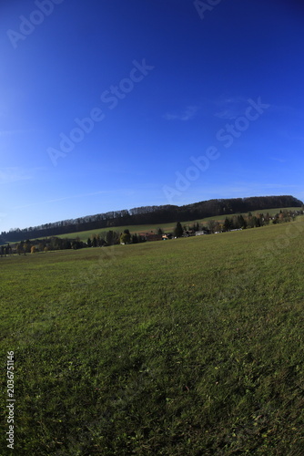 Foto Sunny autumn riding in czech Republic