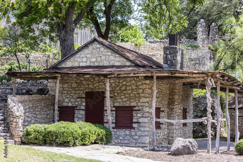 Fotografía old stone house