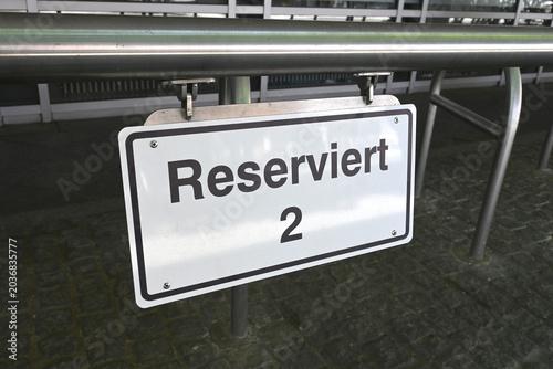 Tableau sur toile reserviert