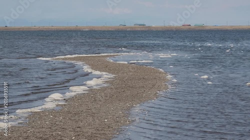 春の野付半島の先端から見た風景