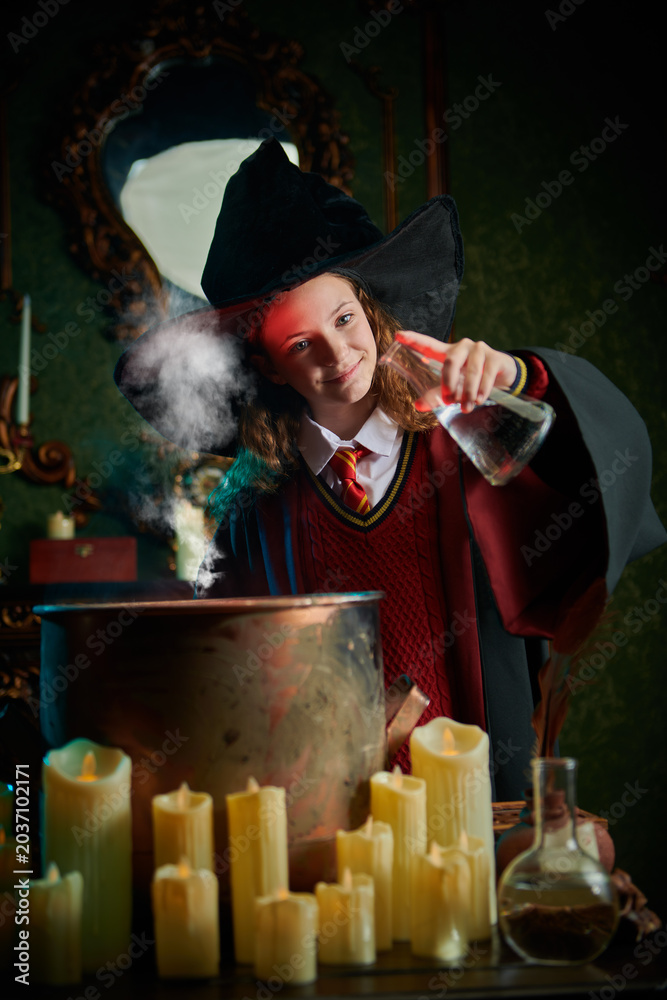 Obraz premium Potion Lesson Mystery