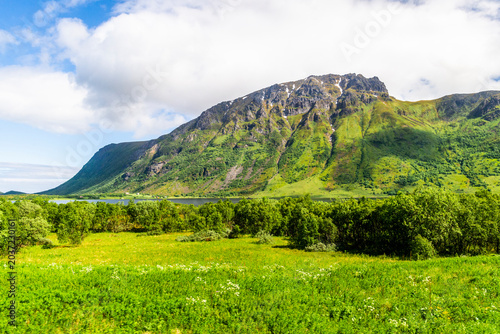 Foto Lofoten Island, Norwegian Sea, Alesund, Hjorundfjord, Finnmark, Norway, Arctic,