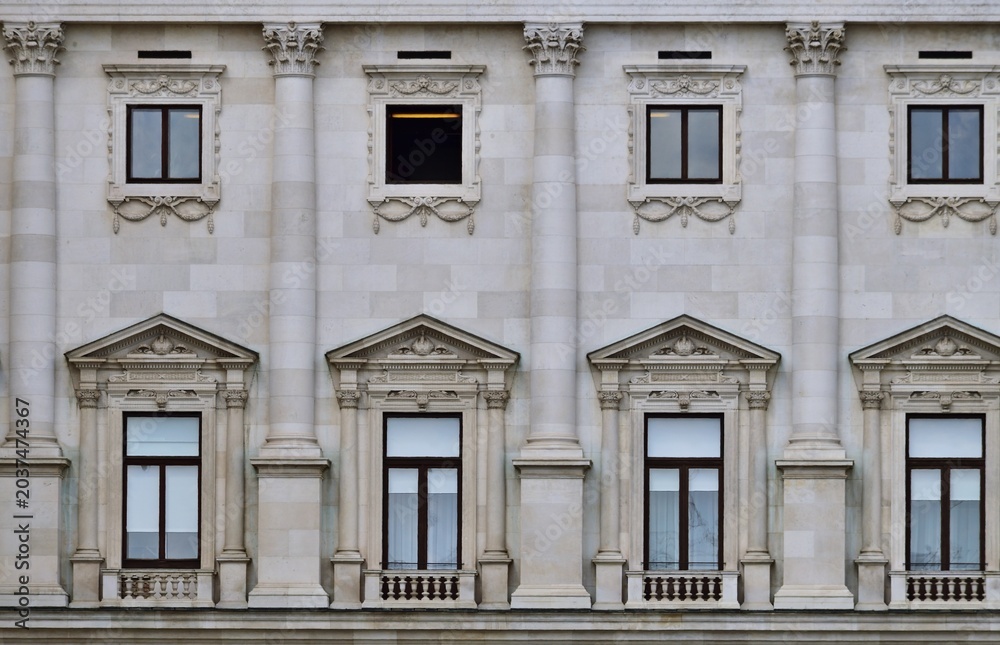 Fototapeta premium Alte Fassade in Wien Altstadt