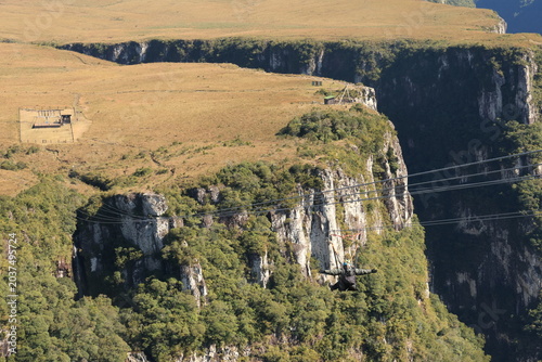 Canion Fortaleza, na Serra Geral, na cidade de Cambará do Sul que fica no estado do  Rio do Sul, no Brasil, dentro do Parque Nacional dos Aparados da Serra.