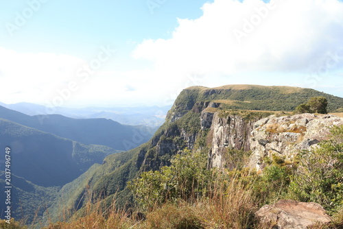 Canion Fortaleza, na Serra Geral, na cidade de Cambará do Sul que fica no estado do  Rio do Sul, no Brasil, dentro do Parque Nacional dos Aparados da Serra.