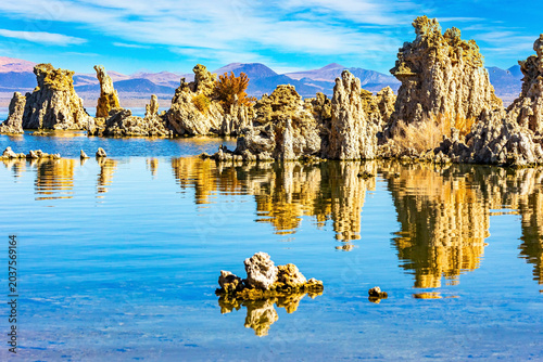 Foto High-altitude salt lake.
